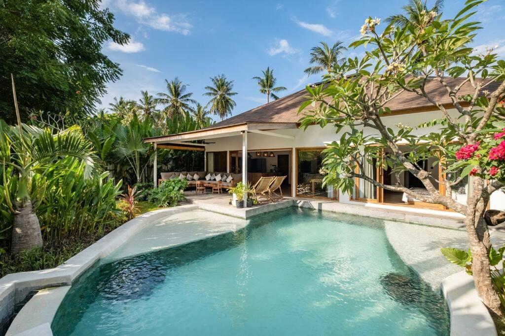 Designer New 3Bdr - Lush Garden+Pool Villa Gili Trawangan Buitenkant foto