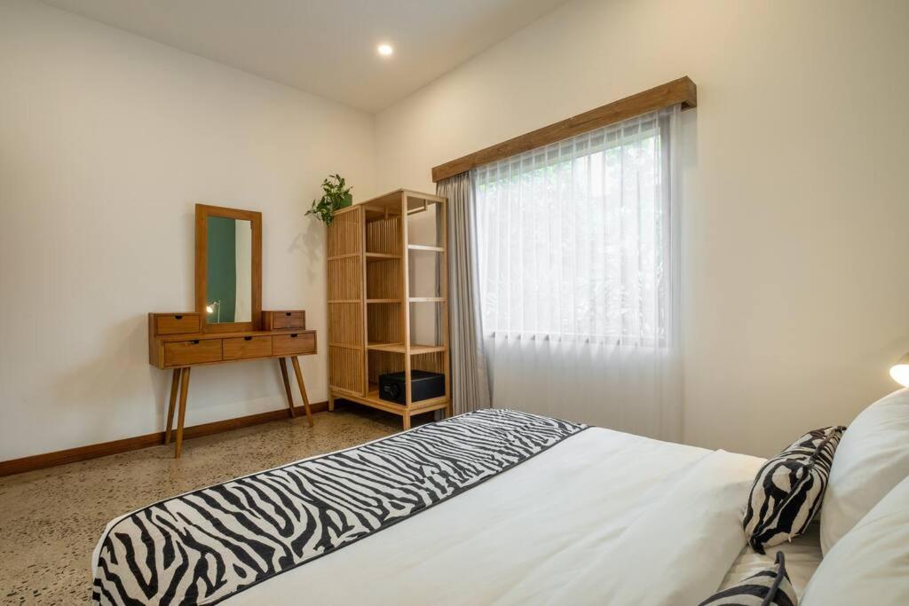 Designer New 3Bdr - Lush Garden+Pool Villa Gili Trawangan Buitenkant foto